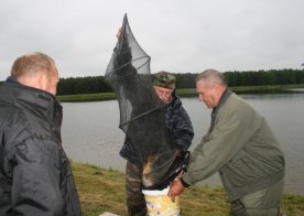 Zawody wędkarskie o "Tytuł Mistrza Stowarzyszenia SUM" - zbiornik wodny Biszcza-Żary 24.05.2015r.