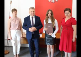 Stypendia na zakończenie roku szkolnego 2023/2024