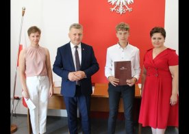 Stypendia na zakończenie roku szkolnego 2023/2024
