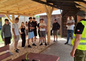 Ósmoklasiści na zajęciach w Gminnej Strzelnicy w Biszczy 2026